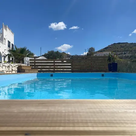 Cortijo Corazones Bed & Breakfast