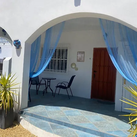 Bed & Breakfast Cortijo Corazones *