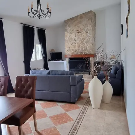 Cortijo Corazones Bed & Breakfast *